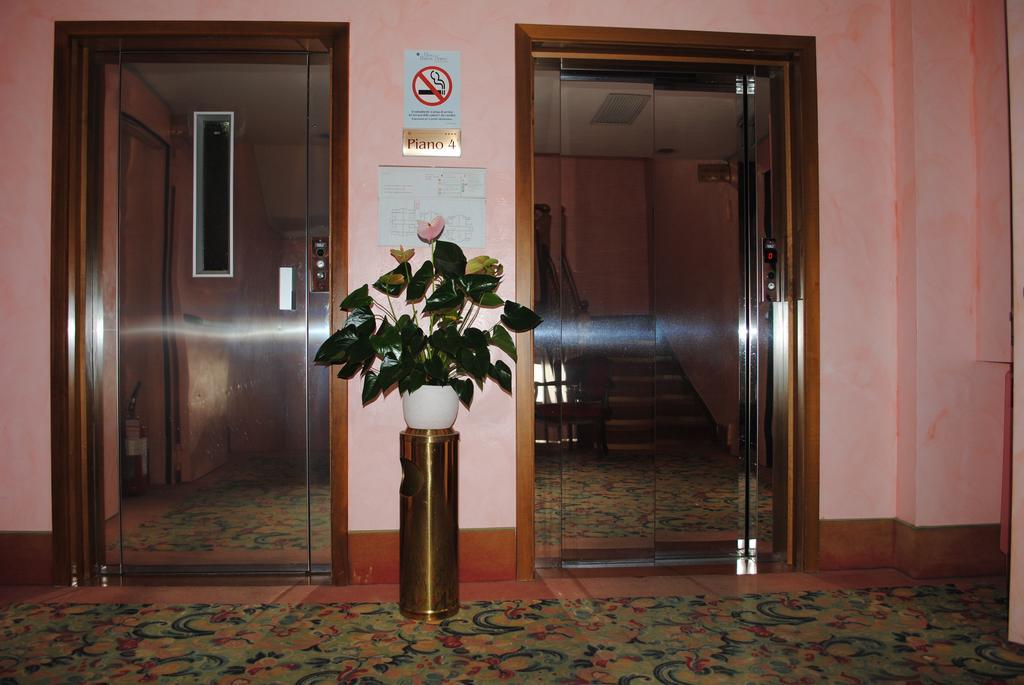 Hotel Rosa Del Deserto Castrocaro Terme Exterior foto